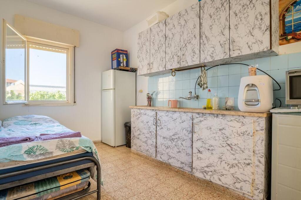 דירות Qiryat Ata דירת אירוח גדולה ונחמדה מראה חיצוני תמונה