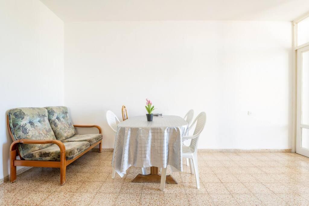 דירות Qiryat Ata דירת אירוח גדולה ונחמדה מראה חיצוני תמונה
